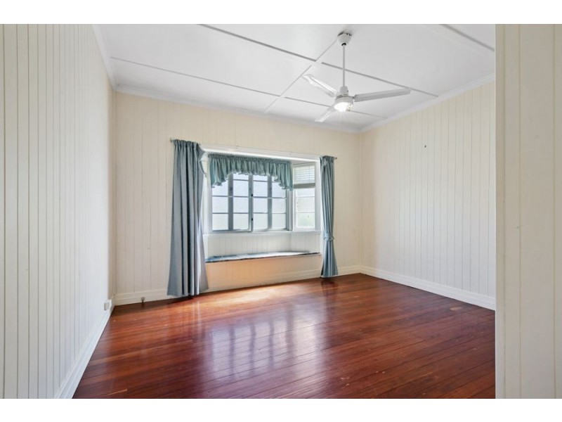 32 Barnes Street, Goomeri QLD 4601