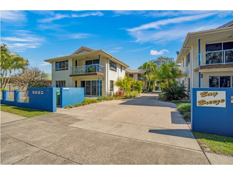 Unit 3  26 Esplanade, Tin Can Bay QLD 4580