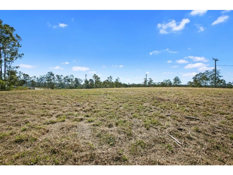 6 Cloey Road, Tamaree QLD 4570