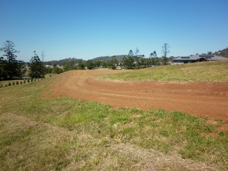 30 Walters Way, Chatsworth QLD 4570
