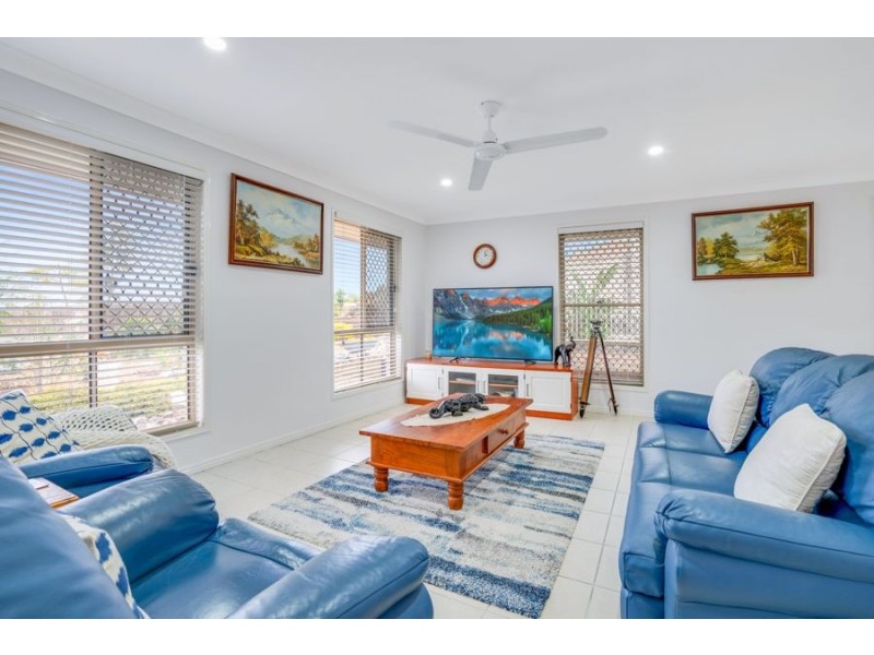 3 Bushland Drive, Southside QLD 4570