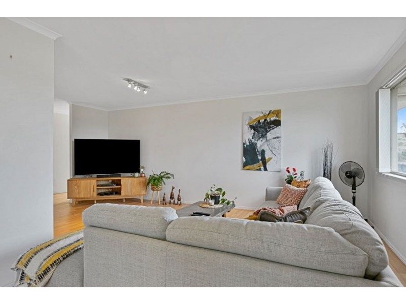 6 Panda Street, Southside QLD 4570