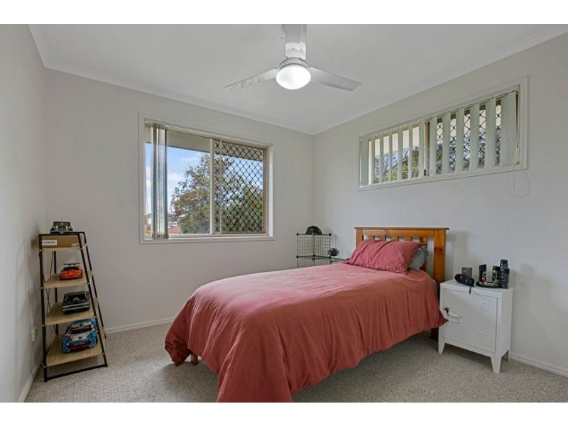 6 Panda Street, Southside QLD 4570
