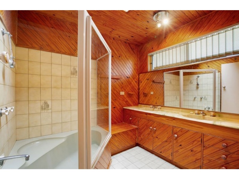 7 Woolgar Road, Southside QLD 4570