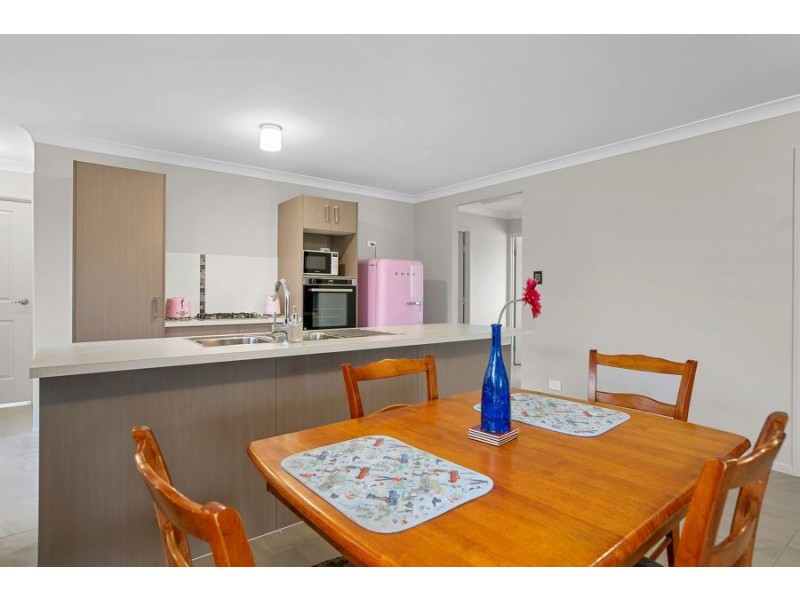 6 Peaceful Close, Curra QLD 4570