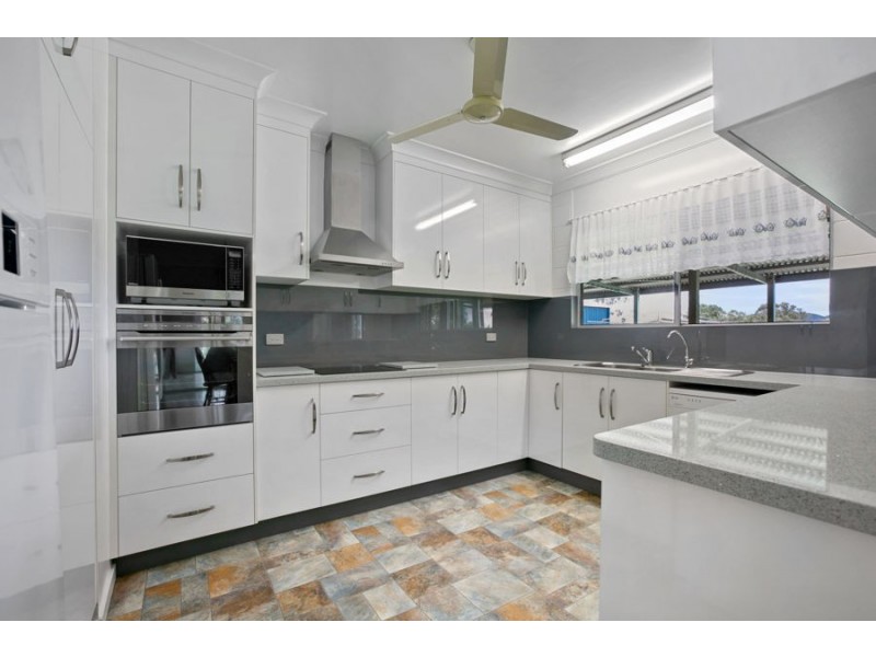 10 Houghton Street, Murgon QLD 4605