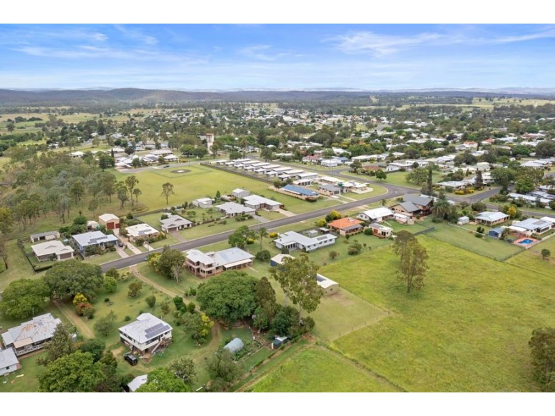 10 Houghton Street, Murgon QLD 4605