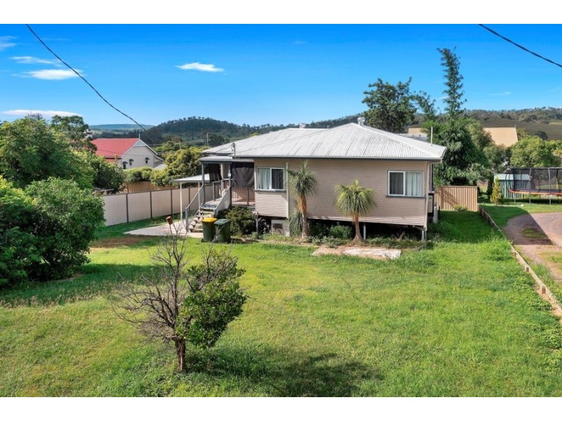 12 Hodge Street, Goomeri QLD 4601