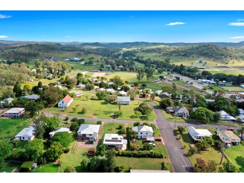 12 Hodge Street, Goomeri QLD 4601