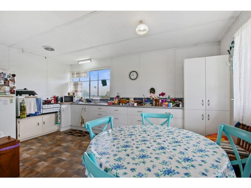 85 Rammutt Road, Chatsworth QLD 4570