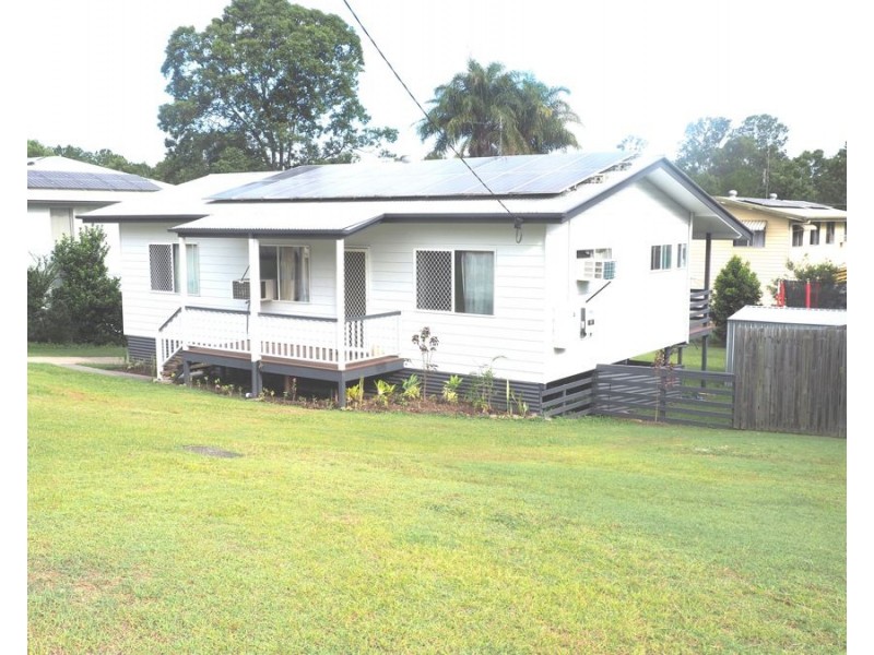 4 Loder Street, Southside QLD 4570