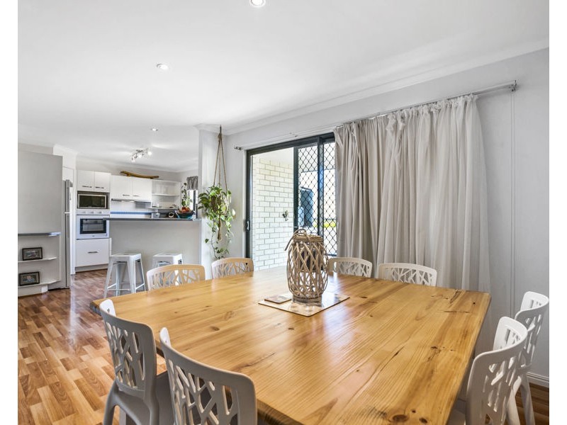 5 Inverness Street, Southside QLD 4570