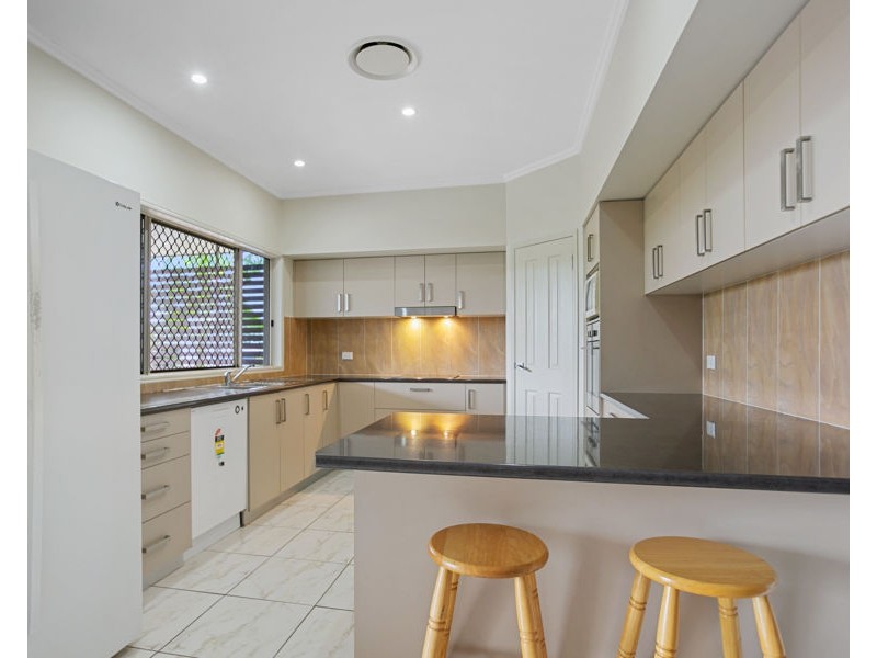 8 Supremacy Place, Jones Hill QLD 4570