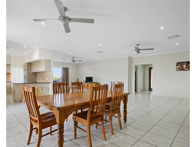 8 Supremacy Place, Jones Hill QLD 4570