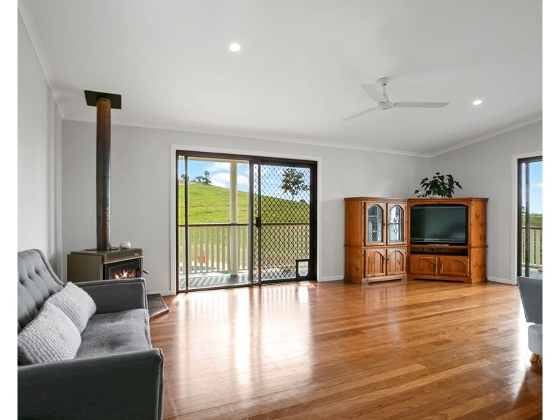 32 Kew Road, Kia Ora QLD 4570