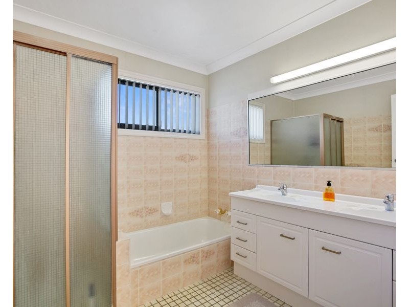 27 Atkinson Road, Araluen QLD 4570