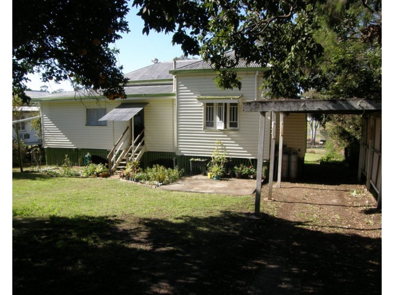 36 Barnes St, Goomeri QLD 4601