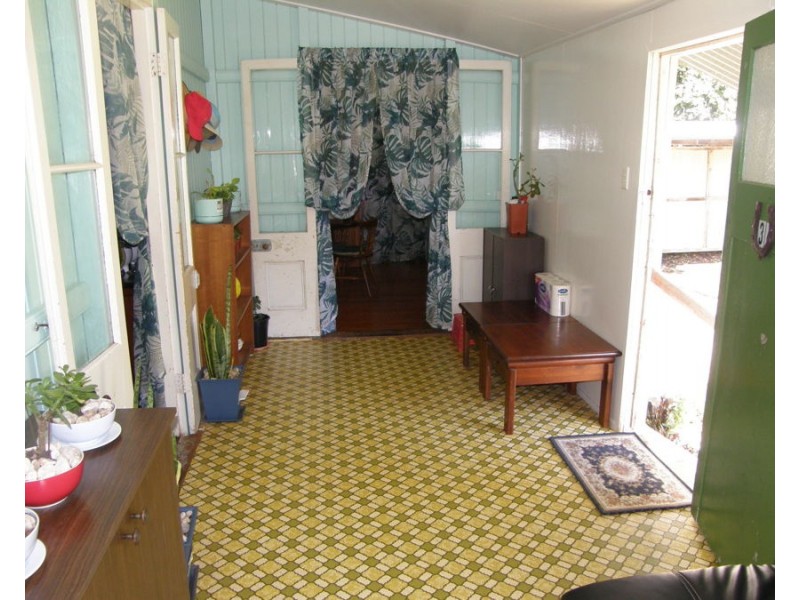 36 Barnes St, Goomeri QLD 4601