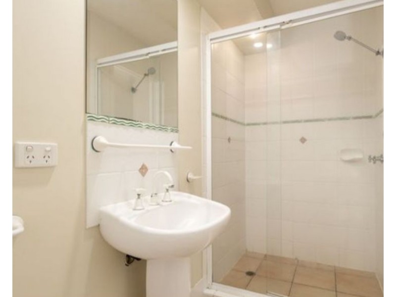 Unit 18,  15 Rainbow Shores Drive, Rainbow Beach QLD 4581