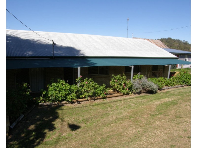 42 Barnes Street, Goomeri QLD 4601
