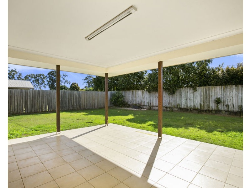 73 Gympie View Drive, Southside QLD 4570