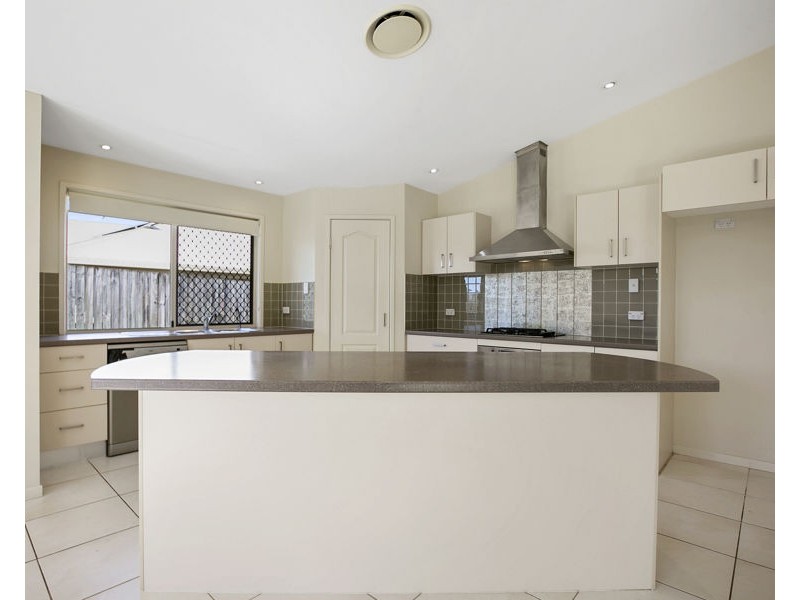 73 Gympie View Drive, Southside QLD 4570