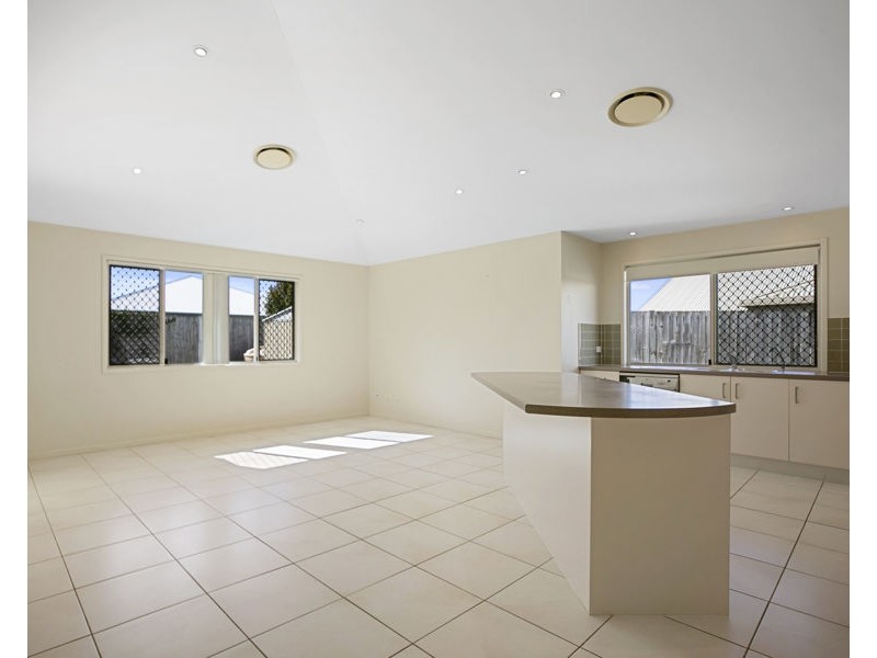 73 Gympie View Drive, Southside QLD 4570