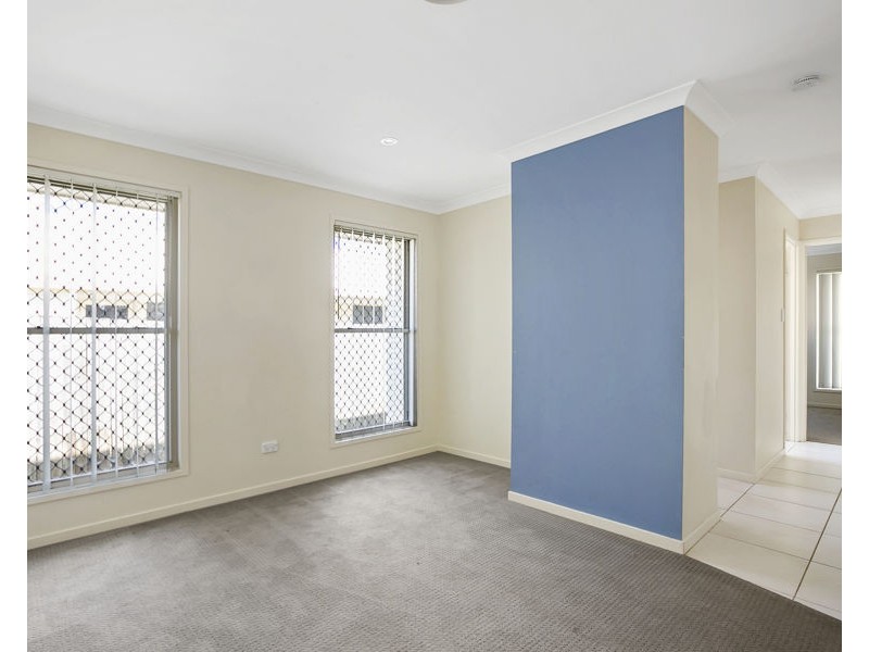 73 Gympie View Drive, Southside QLD 4570