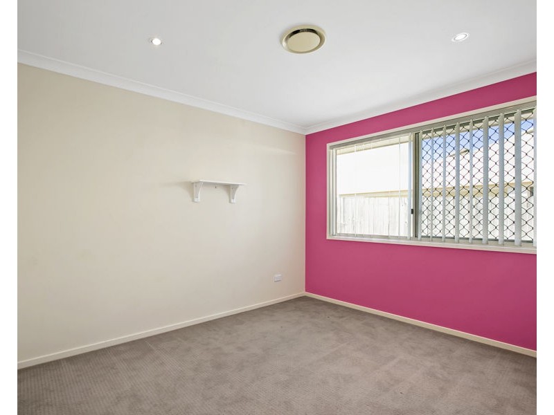73 Gympie View Drive, Southside QLD 4570