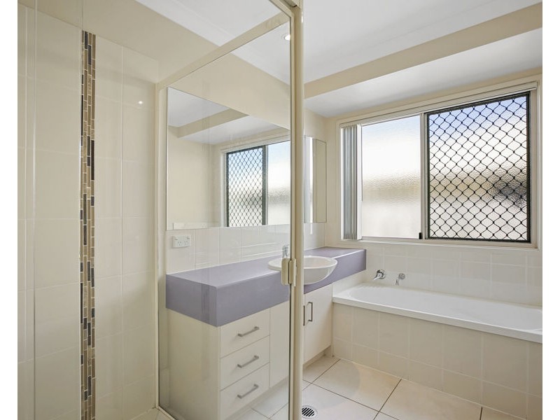 73 Gympie View Drive, Southside QLD 4570