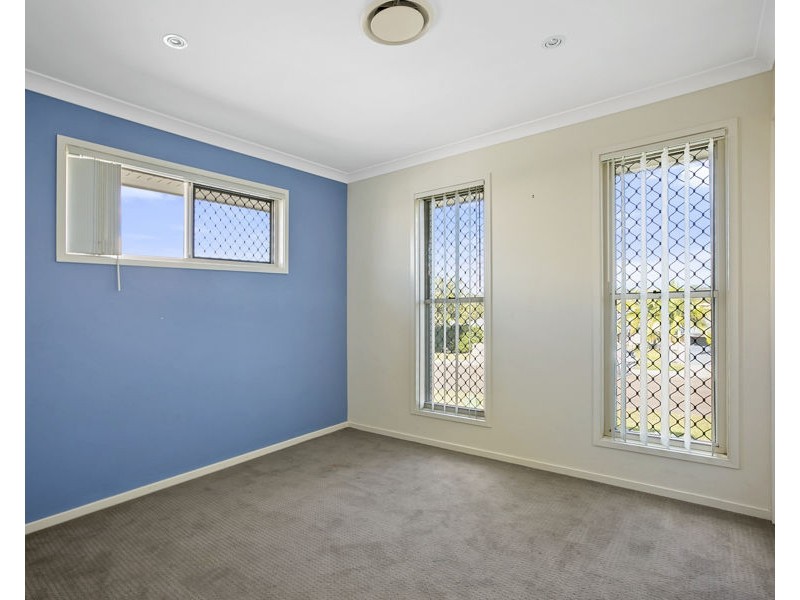 73 Gympie View Drive, Southside QLD 4570