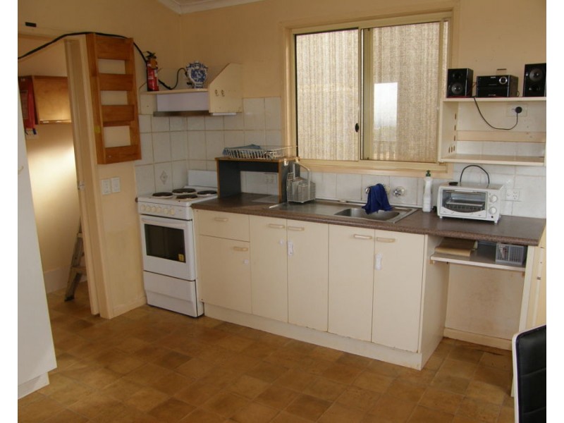 132 Smiths Road, Tablelands QLD 4605