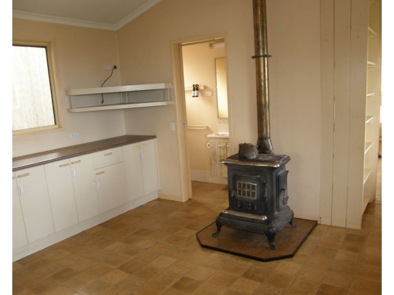 132 Smiths Road, Tablelands QLD 4605