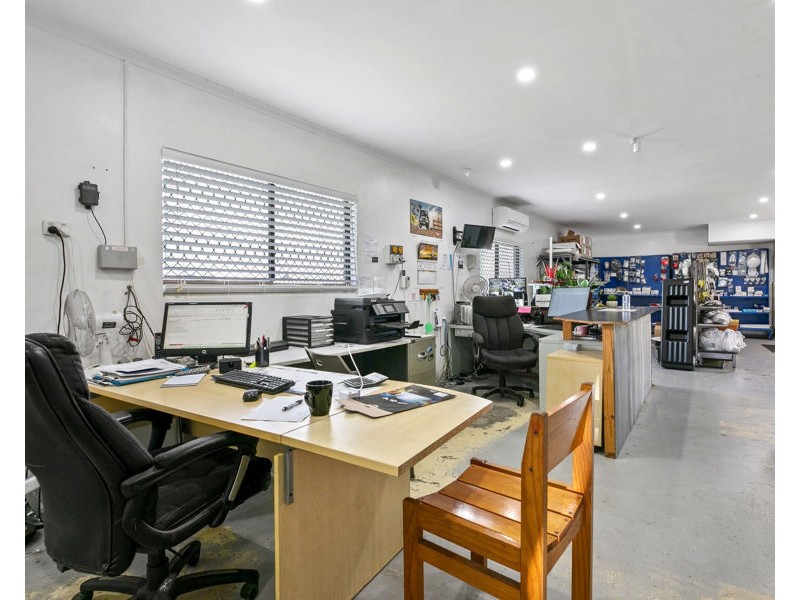 22-24 Hall Road, Glanmire QLD 4570