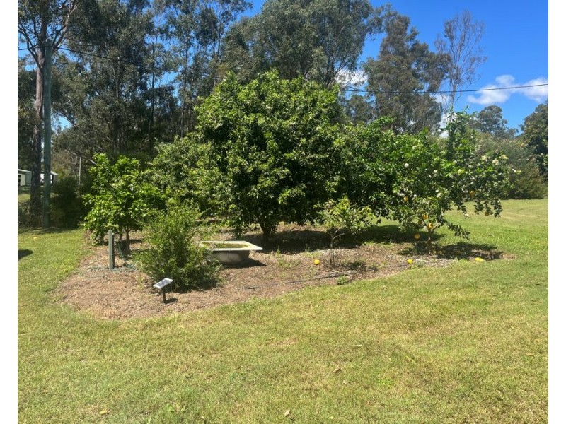 37 Old Veteran Road, Veteran QLD 4570