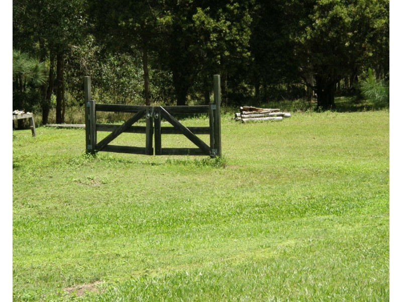 90 Rocky Ridge Road, Veteran QLD 4570