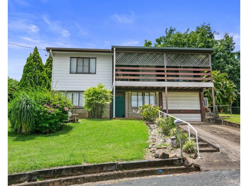 5 Alexander Place, Gympie QLD 4570