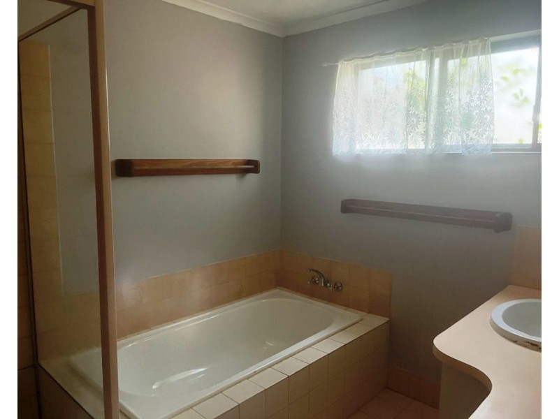 111 Cliff Jones Road, Curra QLD 4570