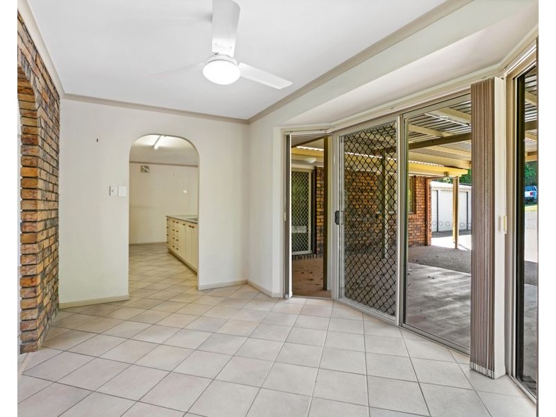 19 Coventry Court, Southside QLD 4570