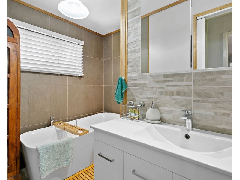 106 Noosa  Road, East Deep Creek QLD 4570