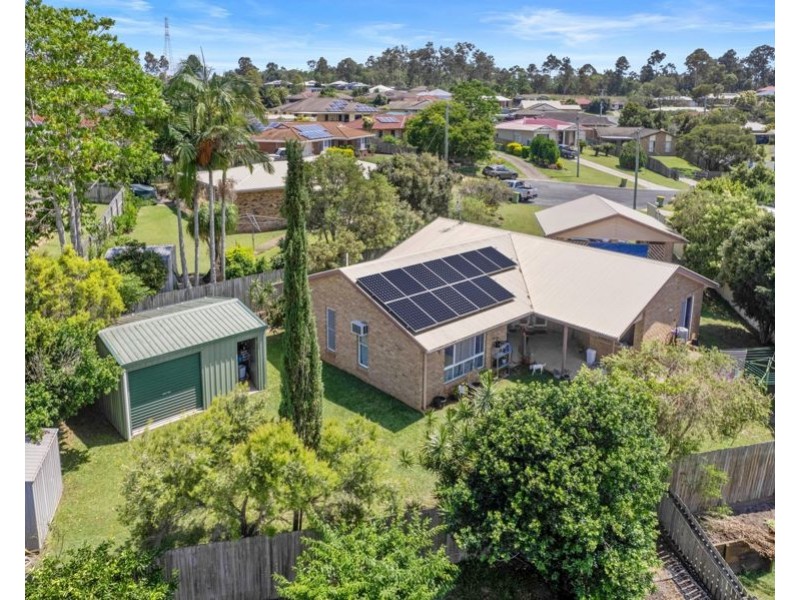 5 Westphal Court, Southside QLD 4570