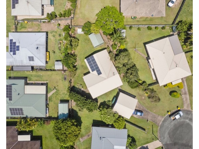 5 Westphal Court, Southside QLD 4570