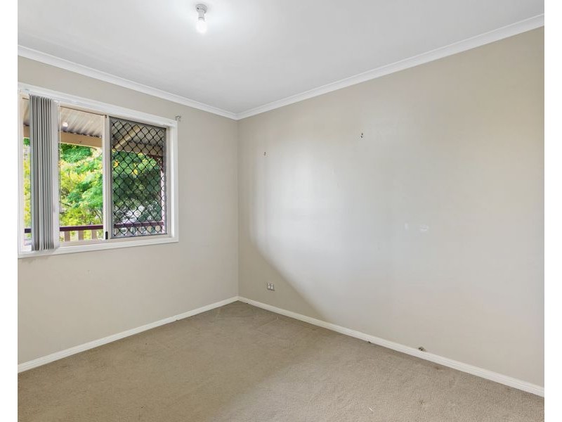 8 McMahon Road, Monkland QLD 4570