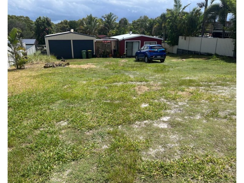 23 Manooka Drive, Rainbow Beach QLD 4581