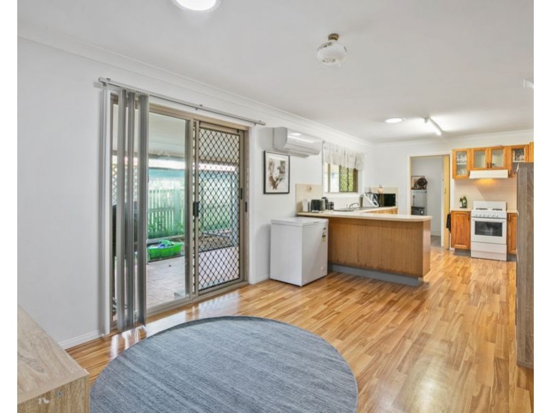 21 Furness Road, Southside QLD 4570