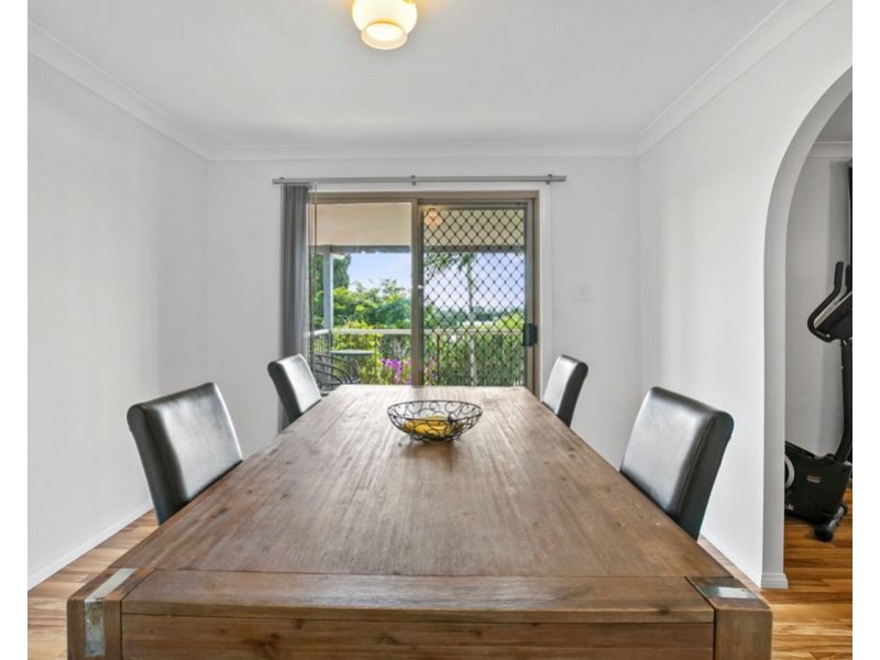 21 Furness Road, Southside QLD 4570