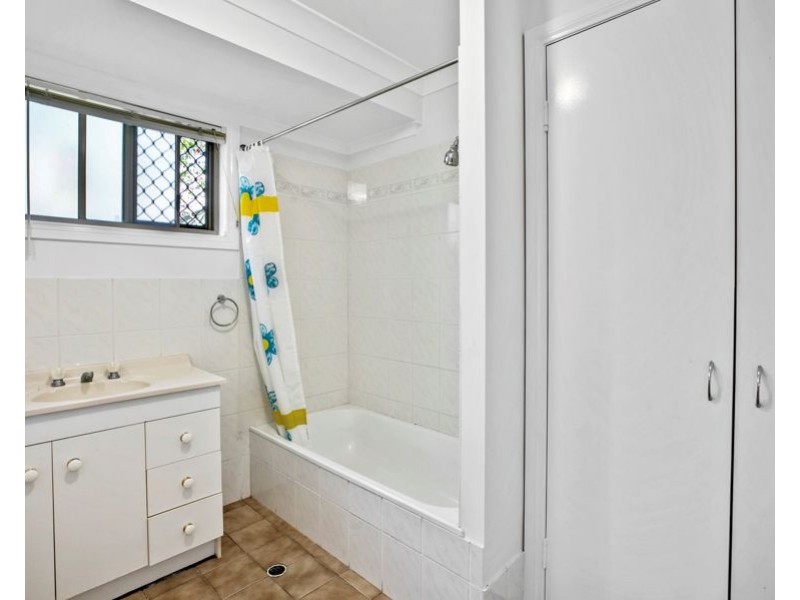 21 Furness Road, Southside QLD 4570