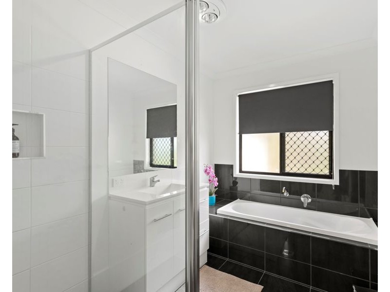 17 Peppertree Rise, Tamaree QLD 4570