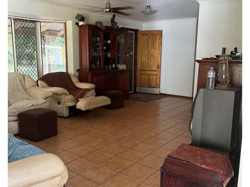 114 Jubilee Road, Carters Ridge QLD 4563