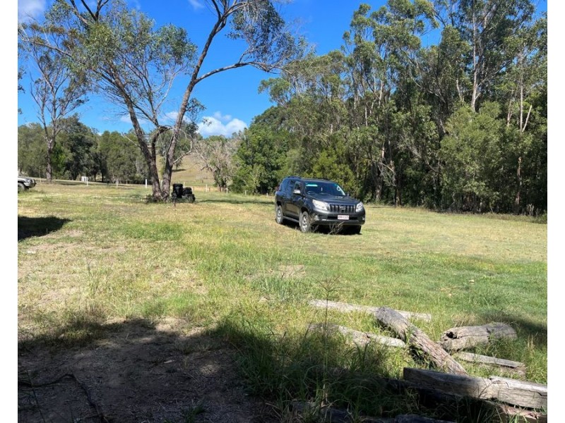 114 Jubilee Road, Carters Ridge QLD 4563